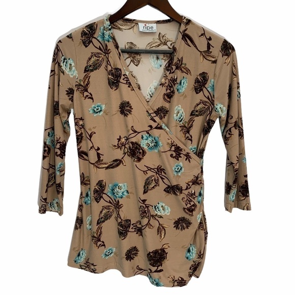 RIPE Australia 💙V-Neck Cross Over V-Neck Beige Floral Top S - Picture 2 of 9